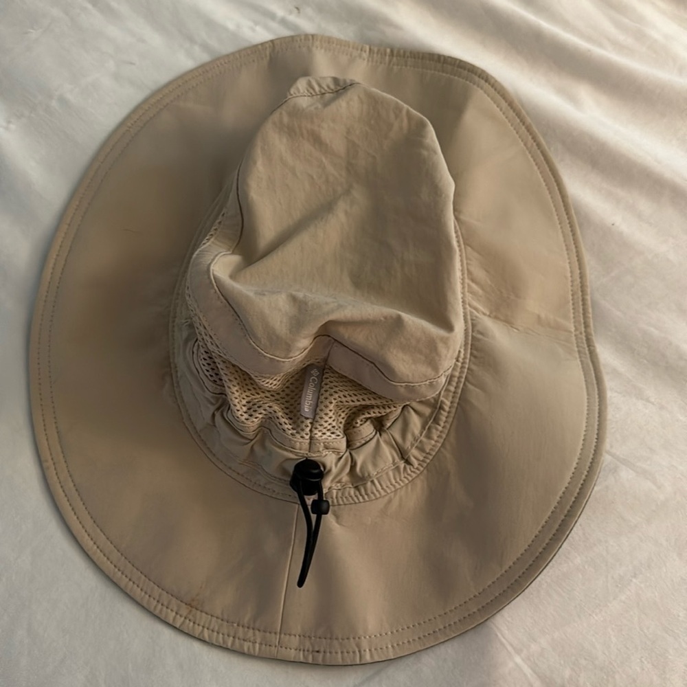 Columbia men’s or women’s cool Max hat with adjustable strap
